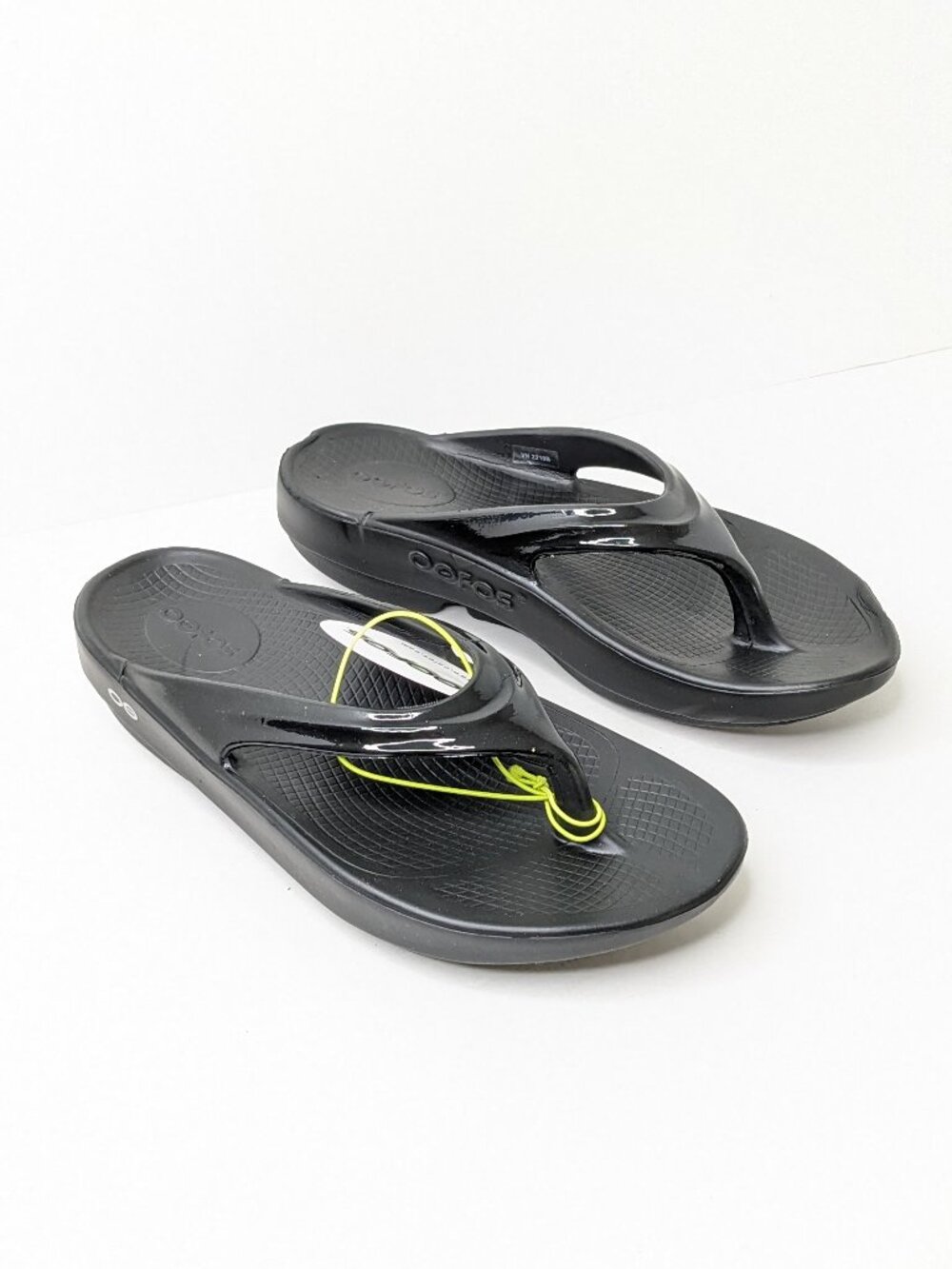 OOFOS Oolala Thong Recovery Sandals Black Women's 8